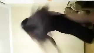 رقص ساحر وجسم عاري لنجمة البورن العربية