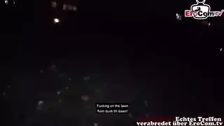 ربة منزل عربية ذات صدر كبير تُقنع بممارسة جنس خشن وقذف على وجهها