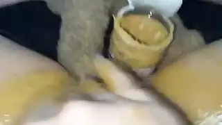 فرج وردي شاب يُحشى بعلاج حلو غريب في الولايات المتحدة الأمريكية