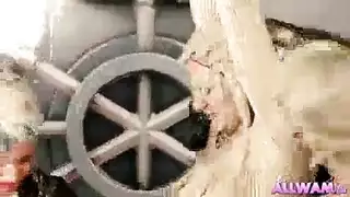 فعل فموي سحاقي: بنات إبوني يلعقن فرج بعضهن