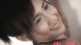 تستخدم السيدات الأبنوس ألعاب مثيرة مختلفة لإبقاء نفسها راضيا وسعيدة للغاية