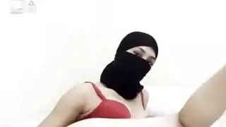 اخ ينيك اخت في التمرين يدخل ايدو