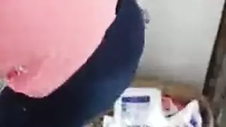 شهوة الحيوان: كلب يمارسها بطريقة حرفية