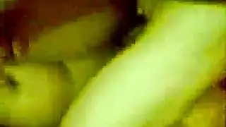 علاقة عائلية سرية: جنس صريح مع ابنة مطلقة