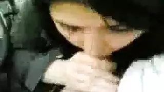 عاهرة القرية المصرية: تخلع الحجاب وتمارس جنس جماعي عنيف