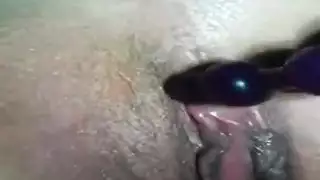 لقطة مقربة صريحة: فتحات واسعة وإيلاج عميق في الفرج